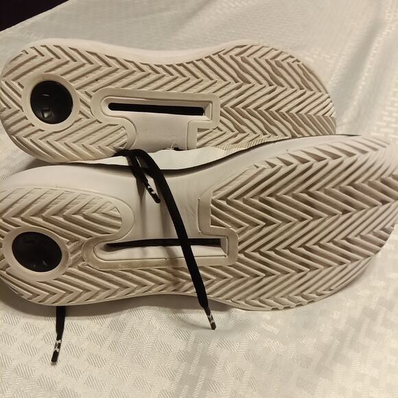 Under Armour Women's Highlight Ace 2.0 Volleyball Shoes 8.5 Black/White - Picture 6 of 6